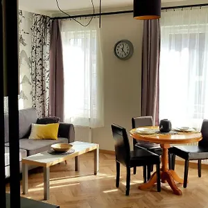 https://apartament-brzozowy.kolobrzeghotels.com